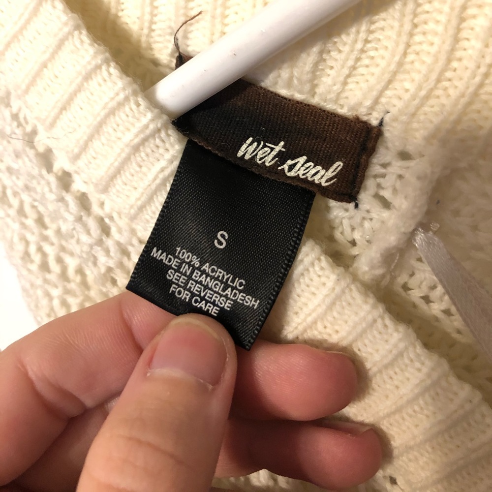 Versatile Sweater - Picture 3 of 3